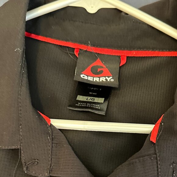 Gerry Men's Black Short Sleeve Button Up Shirt With Zipper Pocket Sz L - Picture 4 of 9